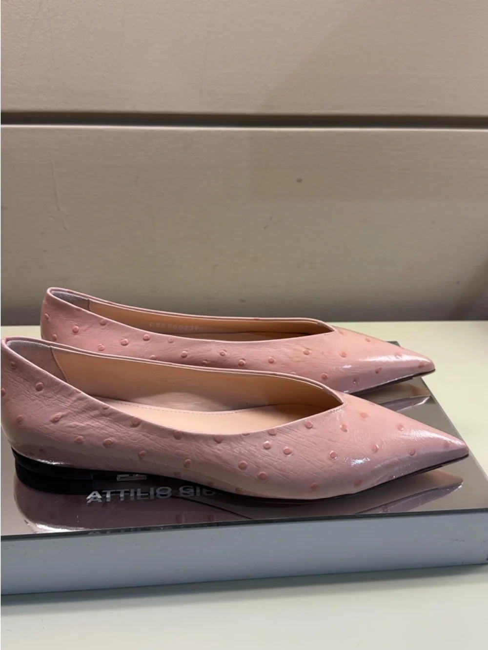 AGL Dusty Pink made in italy Pointed-Toe Leather Flats NWT